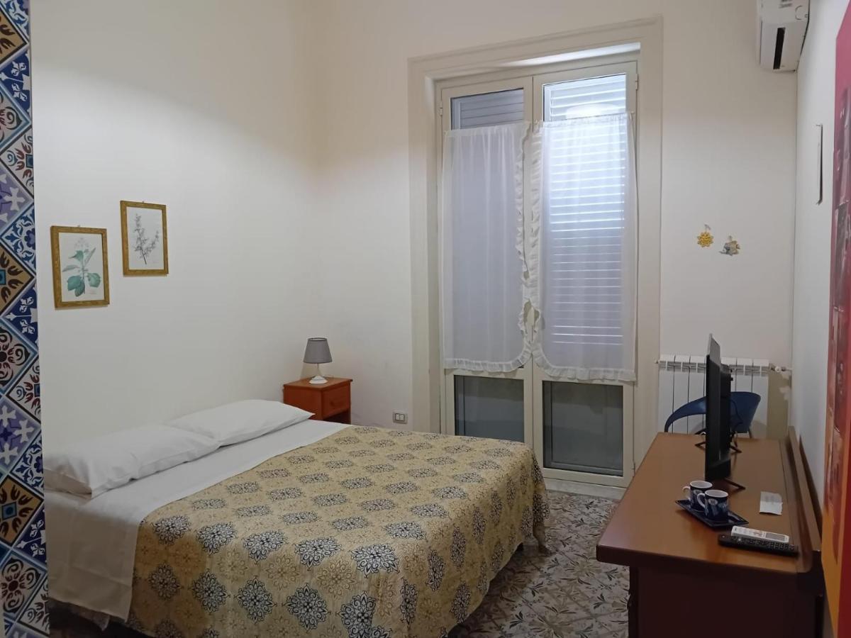 Casa Nonno Enrico In Via Oreto Palermo Exterior foto